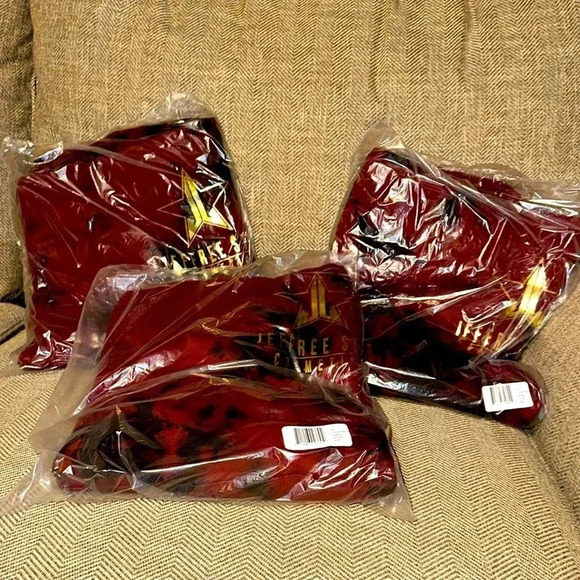 NWT JEFFREE STAR COSMETICS TIE DYE UNICORN BLOOD HOODIE SWEATSHIRT SMALL Unisex - Picture 2 of 2